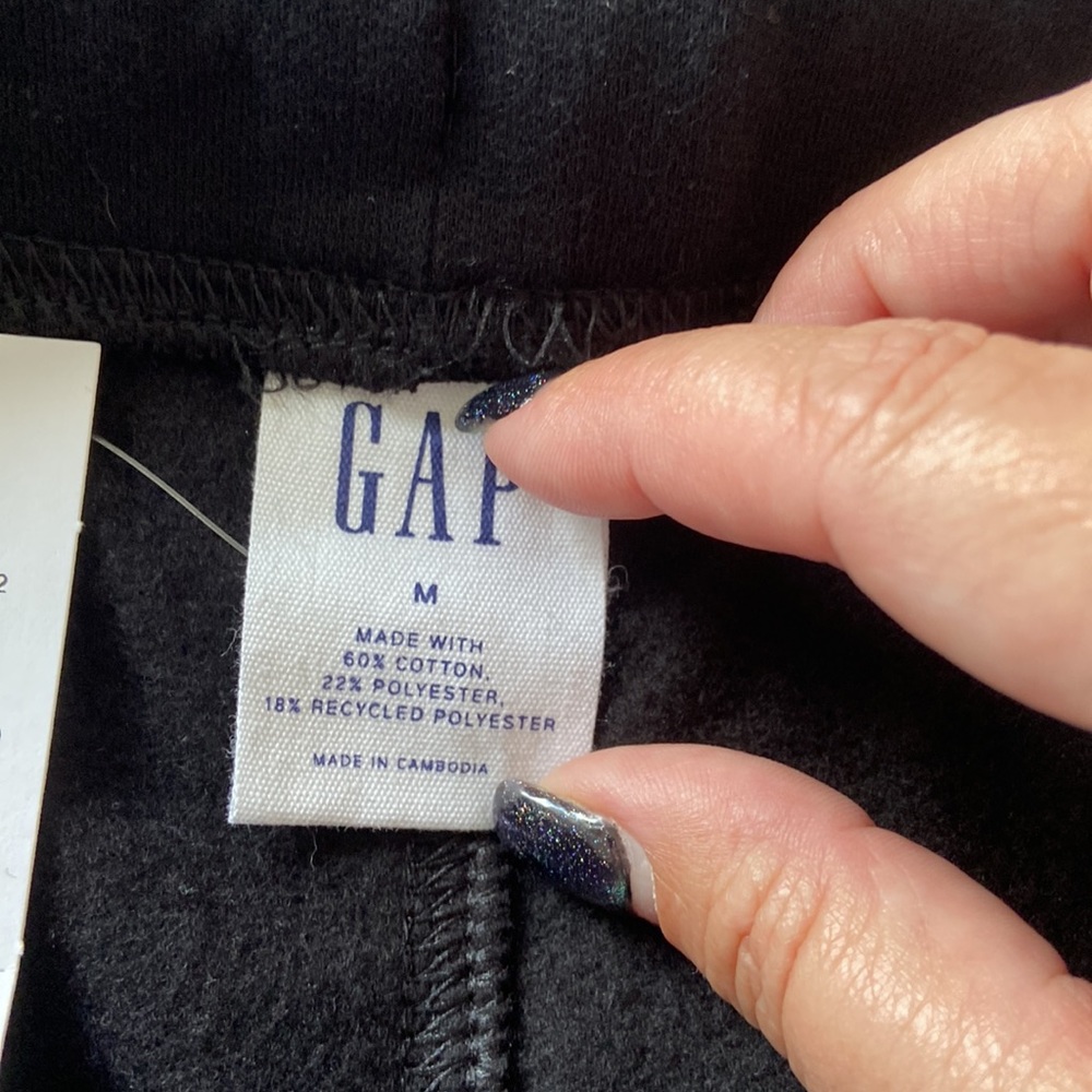 GAP Black Women's Drawstring Athletic Shorts - Picture 4 of 4
